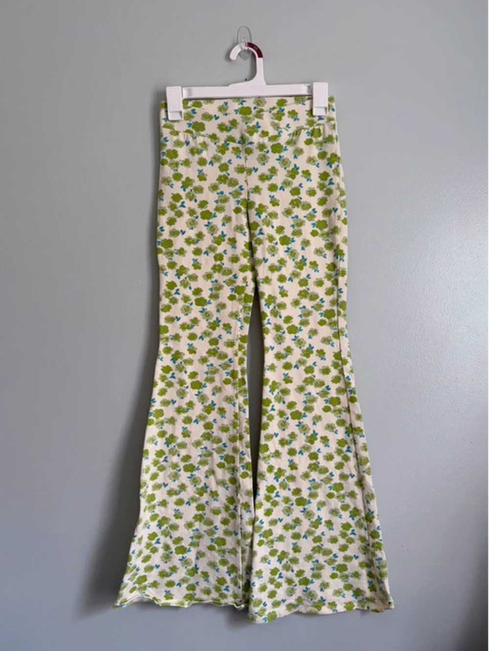 Forever 21 Floral Bell Bottom Flare Pants – Size S